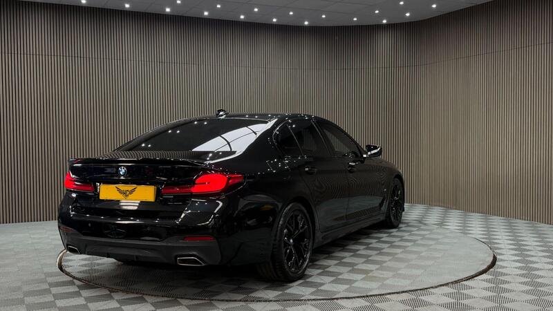BMW 5 Series view 5