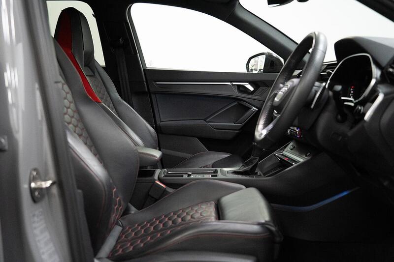Audi RS Q3 view 3