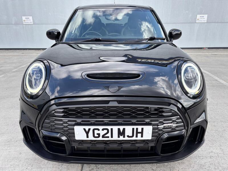 Mini Hatch view 5