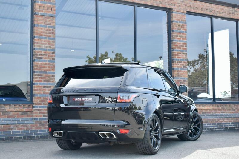 Land Rover Range Rover Sport view 2