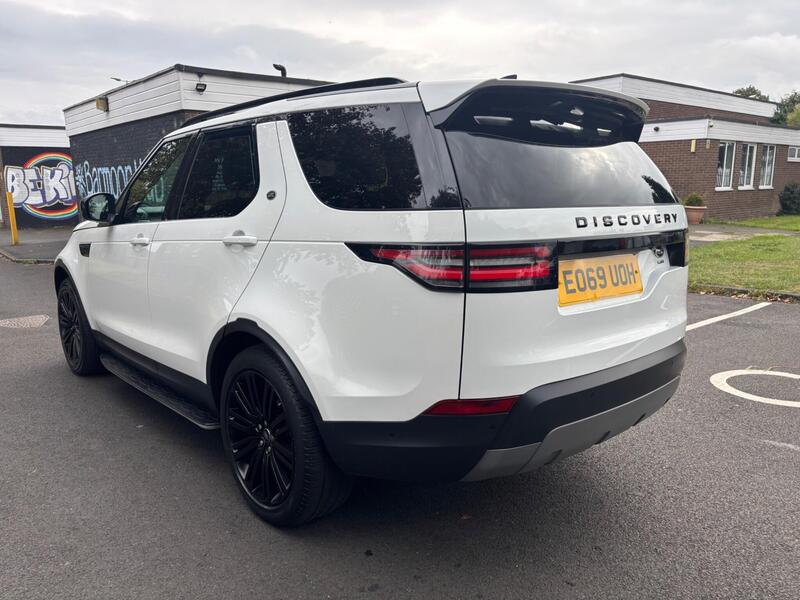 Land Rover Discovery view 5