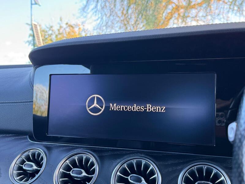Mercedes-Benz E Class view 31