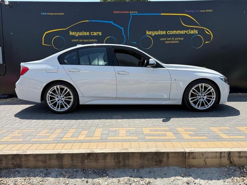 BMW 3 Series view 6