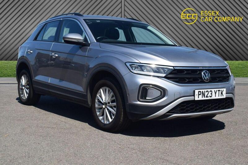 Volkswagen T-Roc view 5