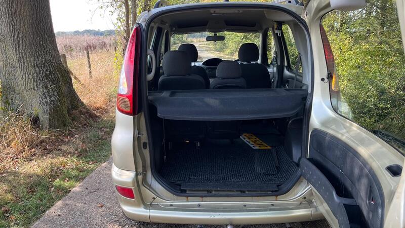 2005 Toyota Yaris Verso — photo 11