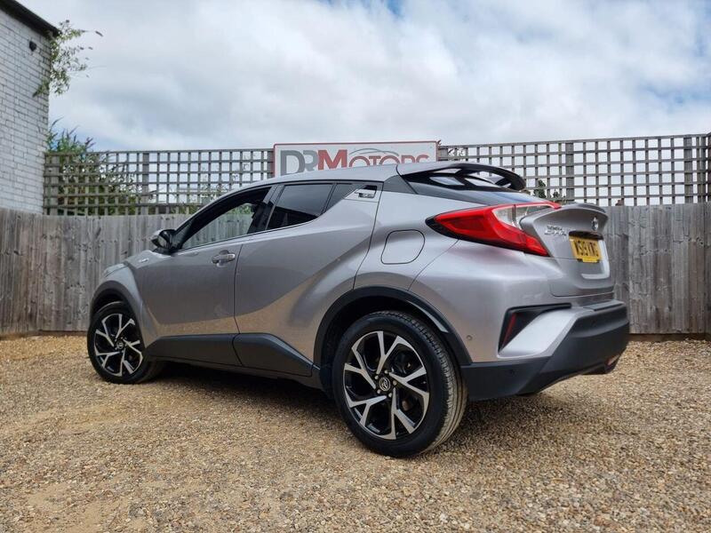 Toyota C-HR view 4