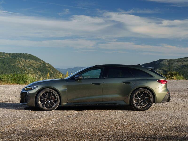 Audi RS5 view 2