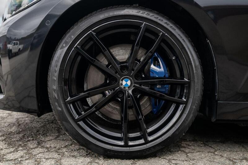 BMW 3 Series view 3