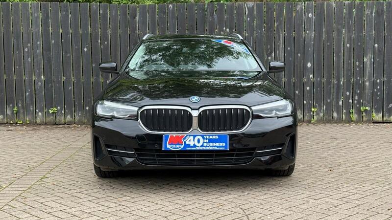 BMW 5 Series view 3