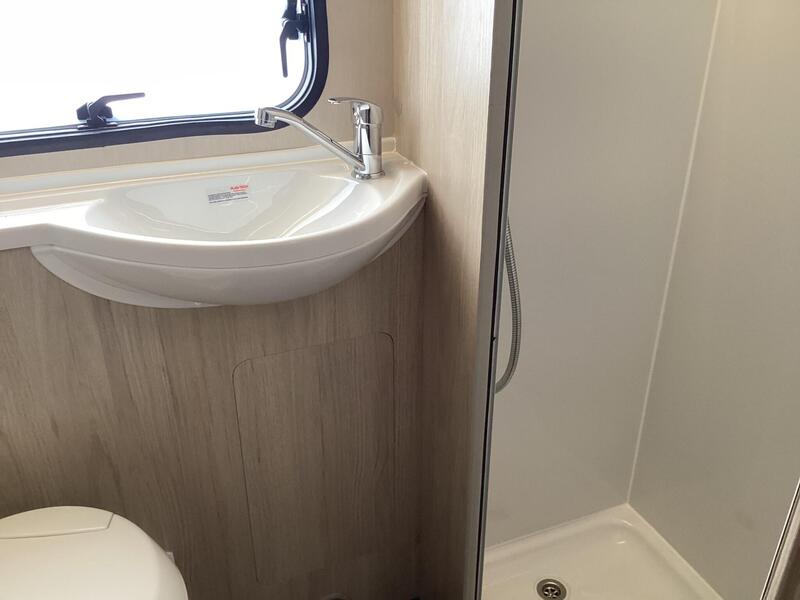 Auto-Trail Expedition C71 — image 20