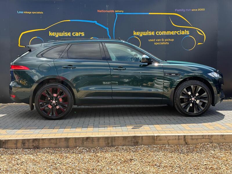 Jaguar F-Pace view 6