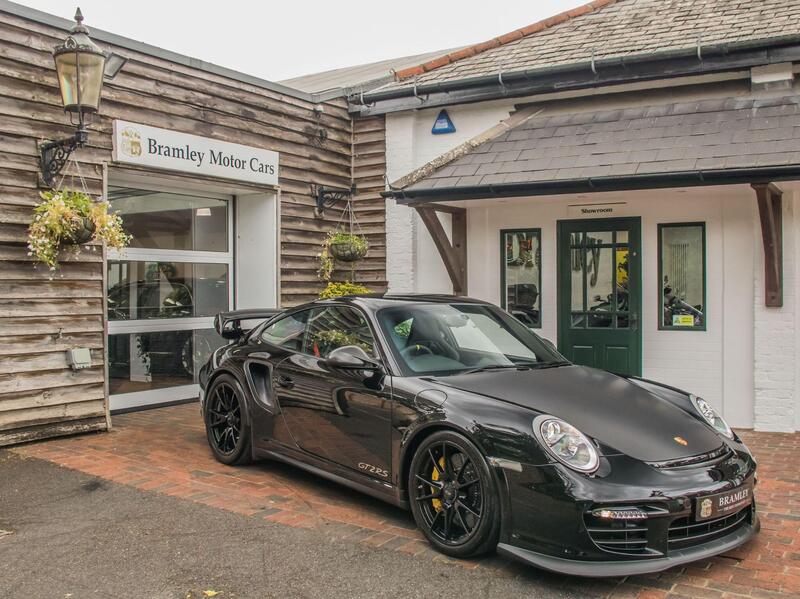 Porsche 911 view 2