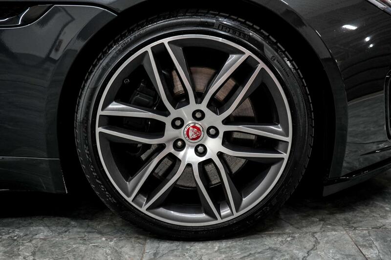 Jaguar F-Type view 7