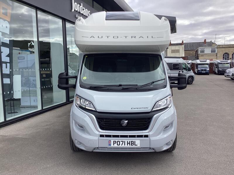 Auto-Trail Expedition C71 — image 2