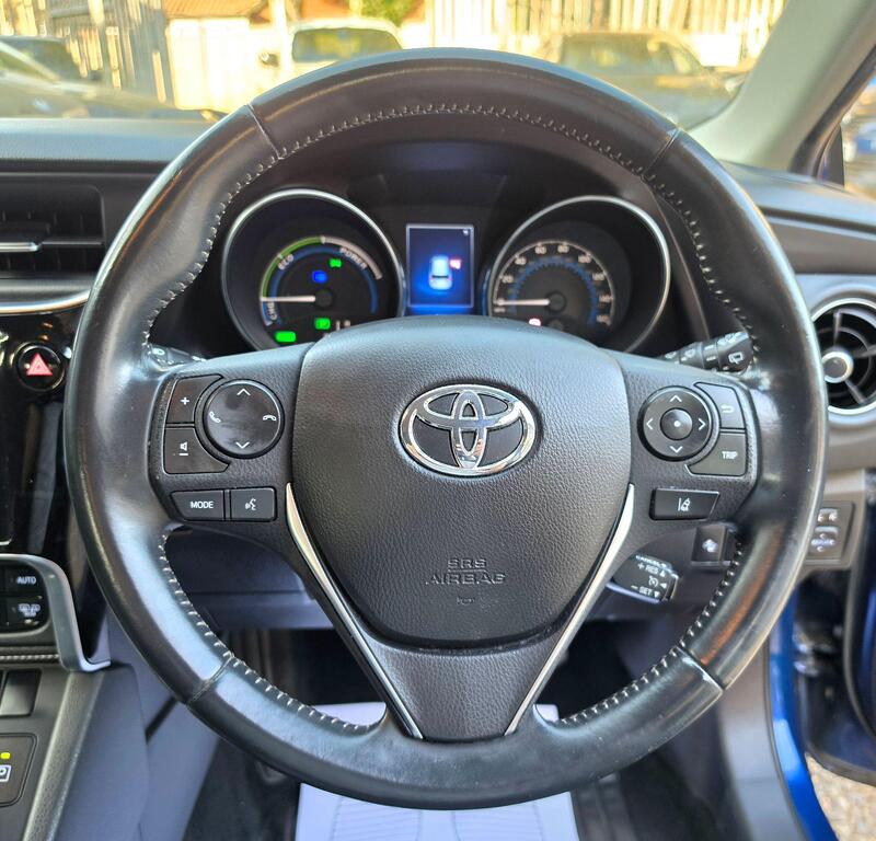 Toyota Auris 1.8 VVT-h Icon Tech CVT Euro 6 (s/s) 5dr thumbnail 29