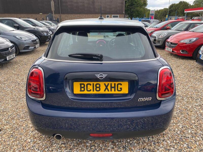 Mini Cooper view 5