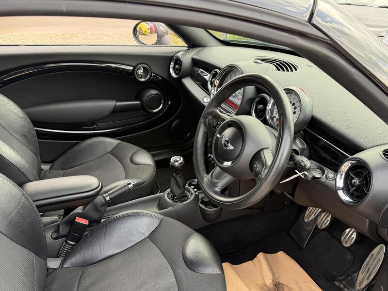 Mini Cooper view 2