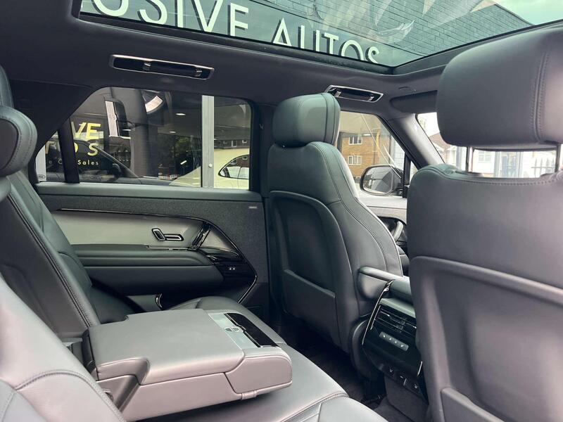 Land Rover Range Rover view 7