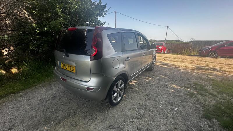 2010 Nissan Note — photo 6