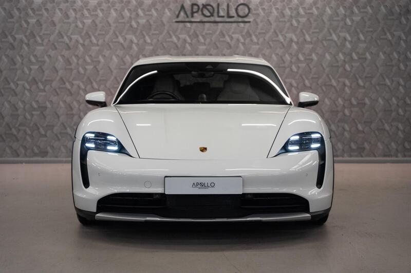 Porsche Taycan view 3