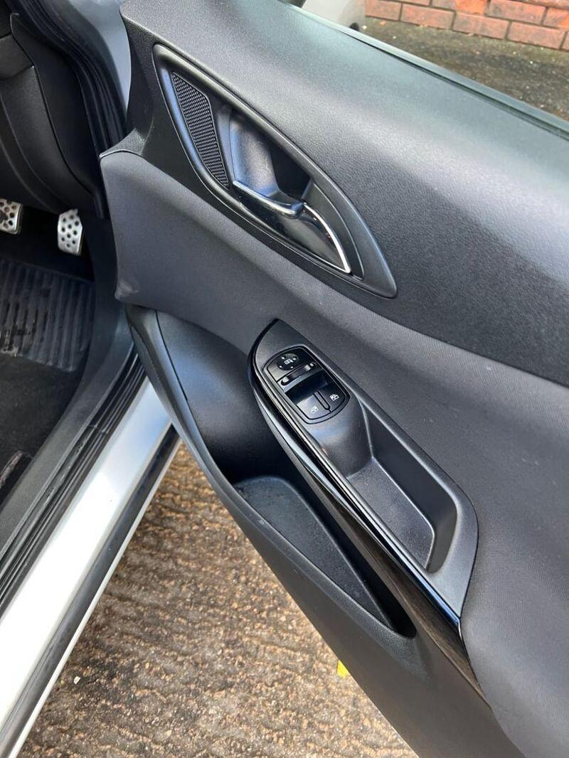 Vauxhall Corsa view 25