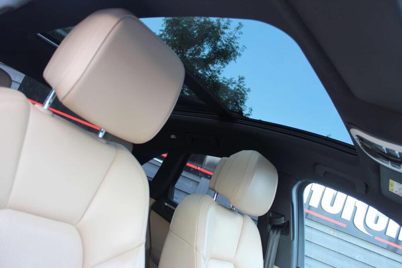 Porsche Macan view 10