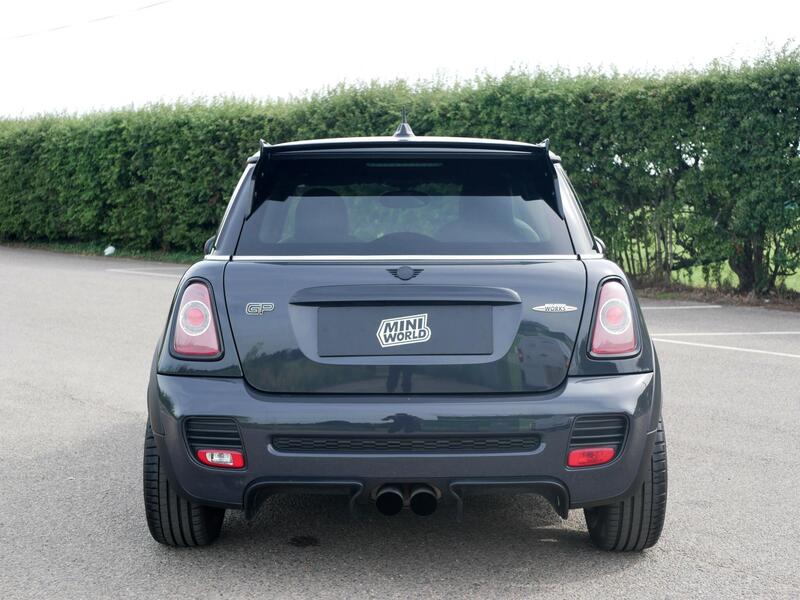 Mini Hatch view 7