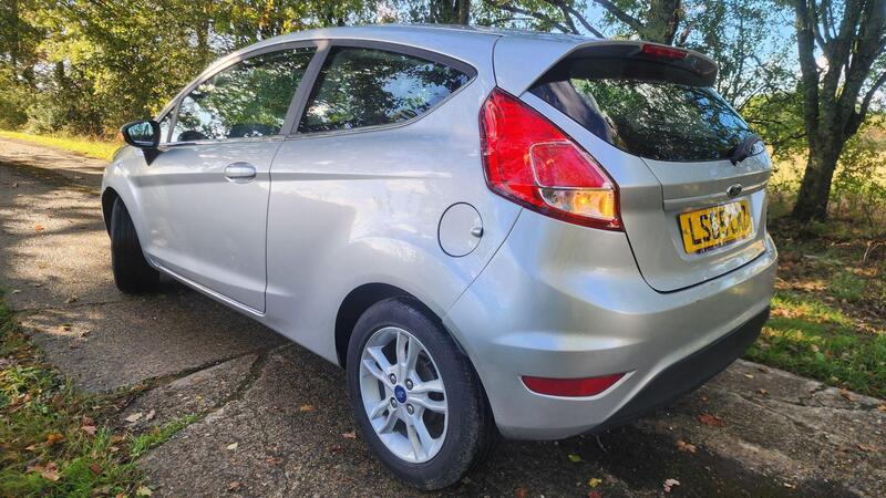 2015 Ford Fiesta — photo 6