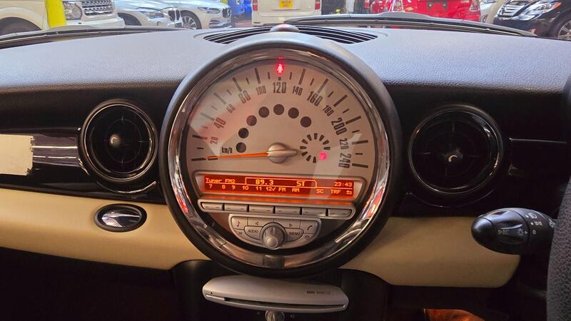 Mini Cooper view 5