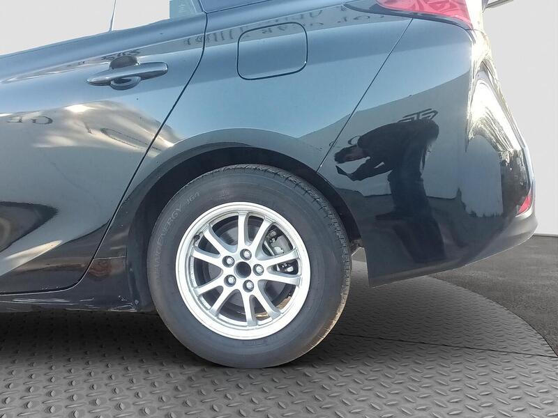 Toyota Prius view 22