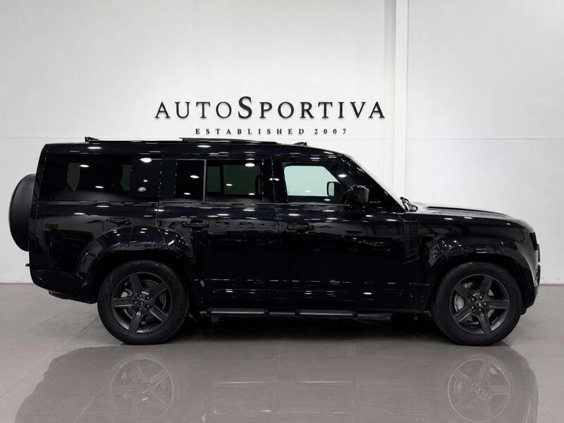 Land Rover Defender 130 view 3