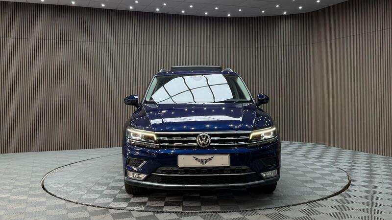 Volkswagen Tiguan view 4