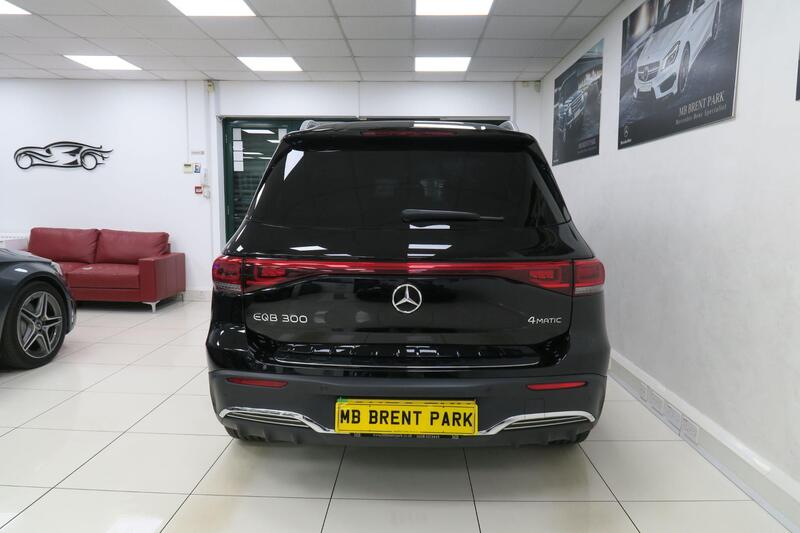 Mercedes-Benz 300 view 5