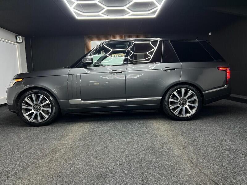 Land Rover Range Rover view 4
