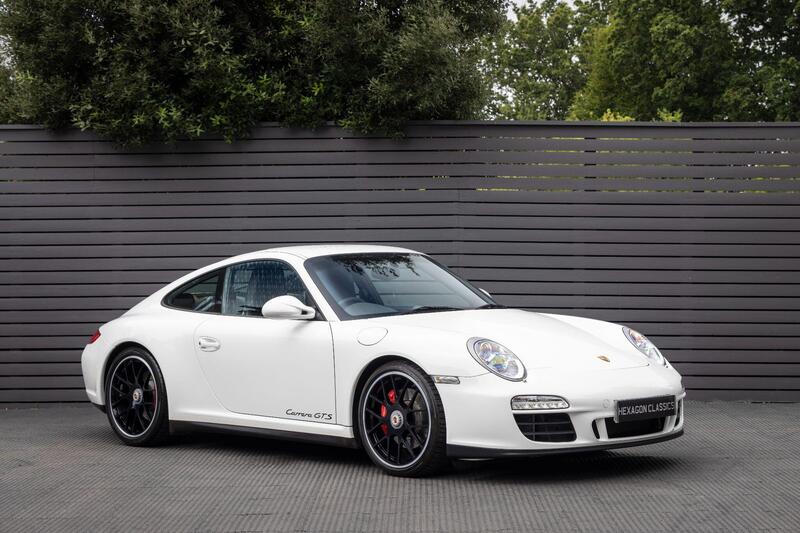 Porsche 911 main image