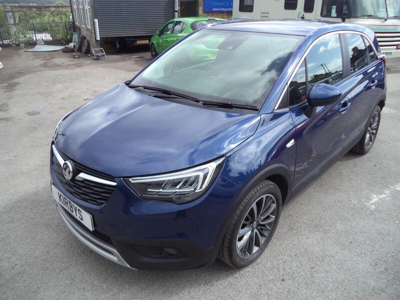 Vauxhall Crossland X view 3