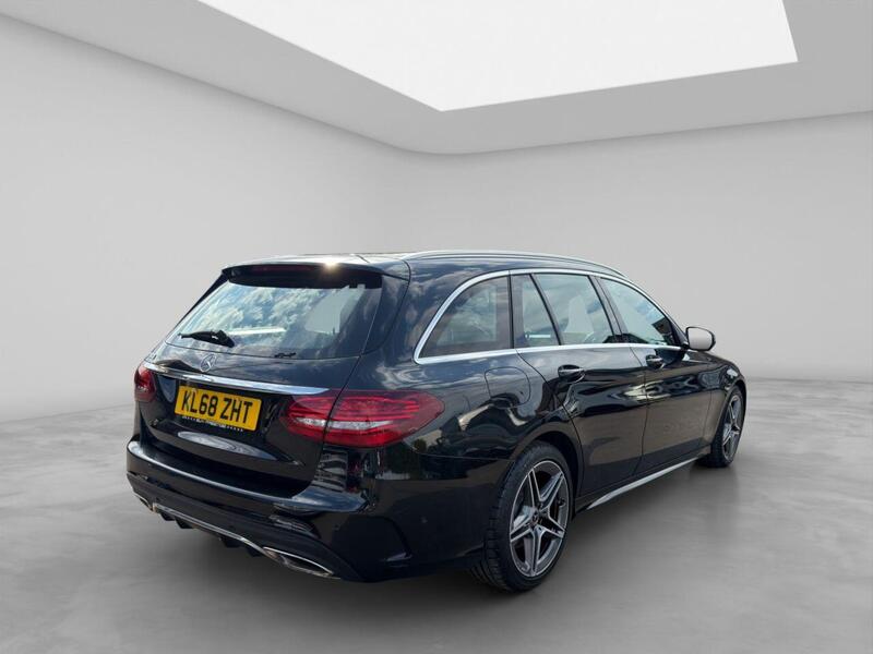 Mercedes-Benz C Class view 4