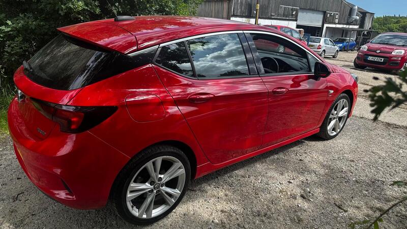 2017 Vauxhall Astra — photo 9