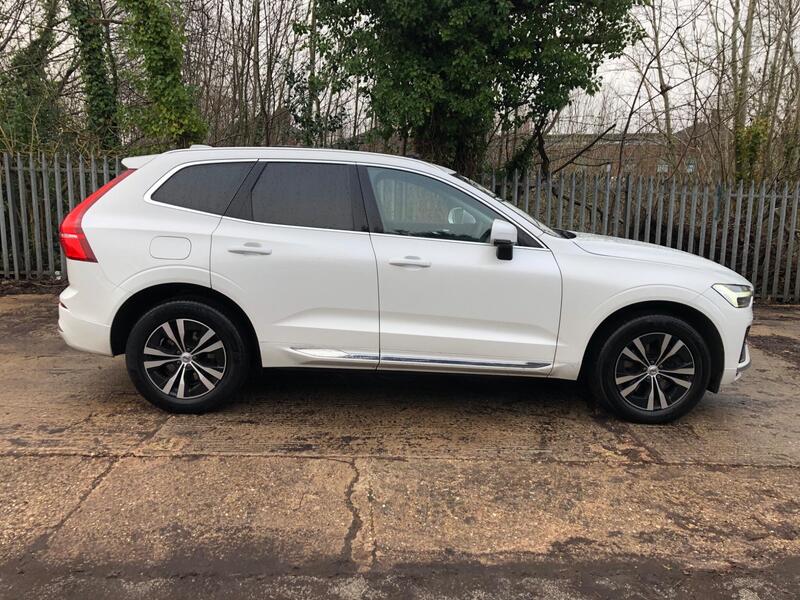 Volvo XC60 view 2