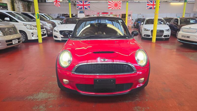 Mini Cooper view 2