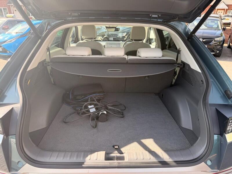 Hyundai Ioniq 5 view 7