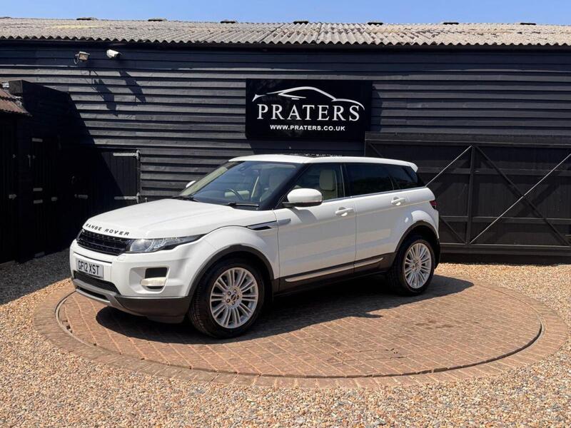 Land Rover Range Rover Evoque view 2