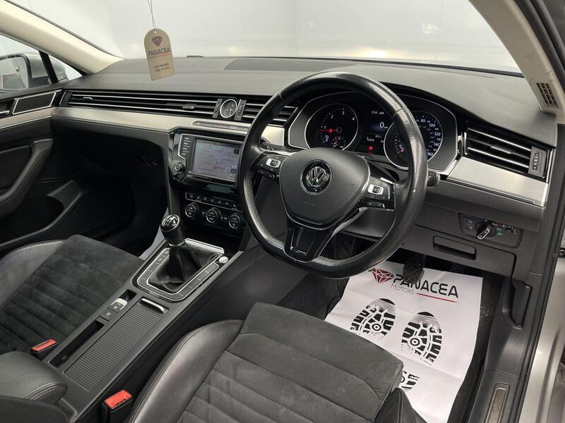 Volkswagen Passat view 7