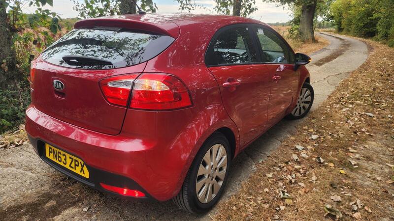 2013 Kia Rio — photo 13