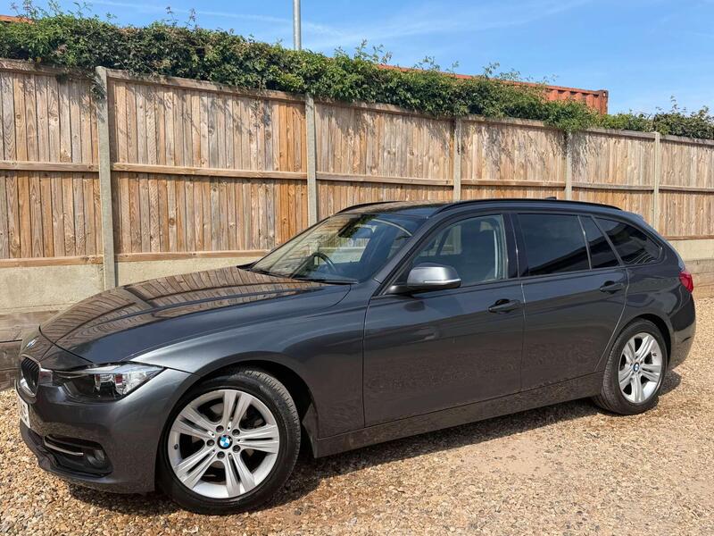 BMW 3 Series view 4