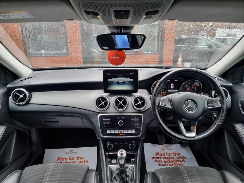 Mercedes-Benz Gla view 4