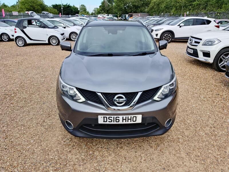 Nissan Qashqai view 2