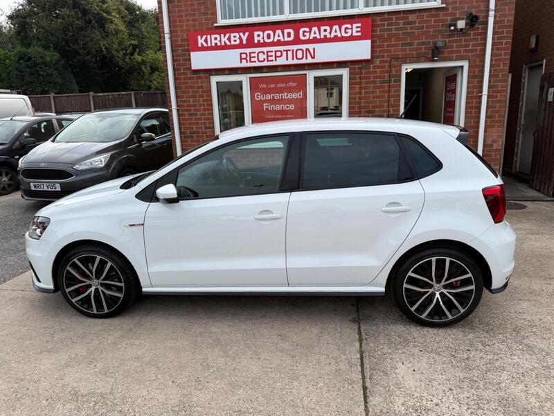 Volkswagen Polo view 5