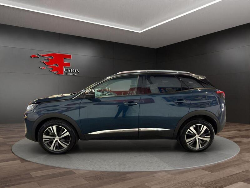 Peugeot 3008 view 3