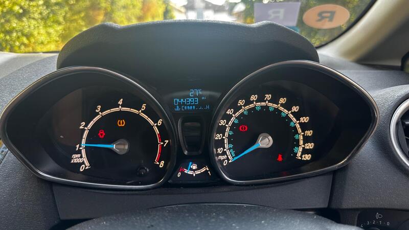 2014 Ford Fiesta — photo 10